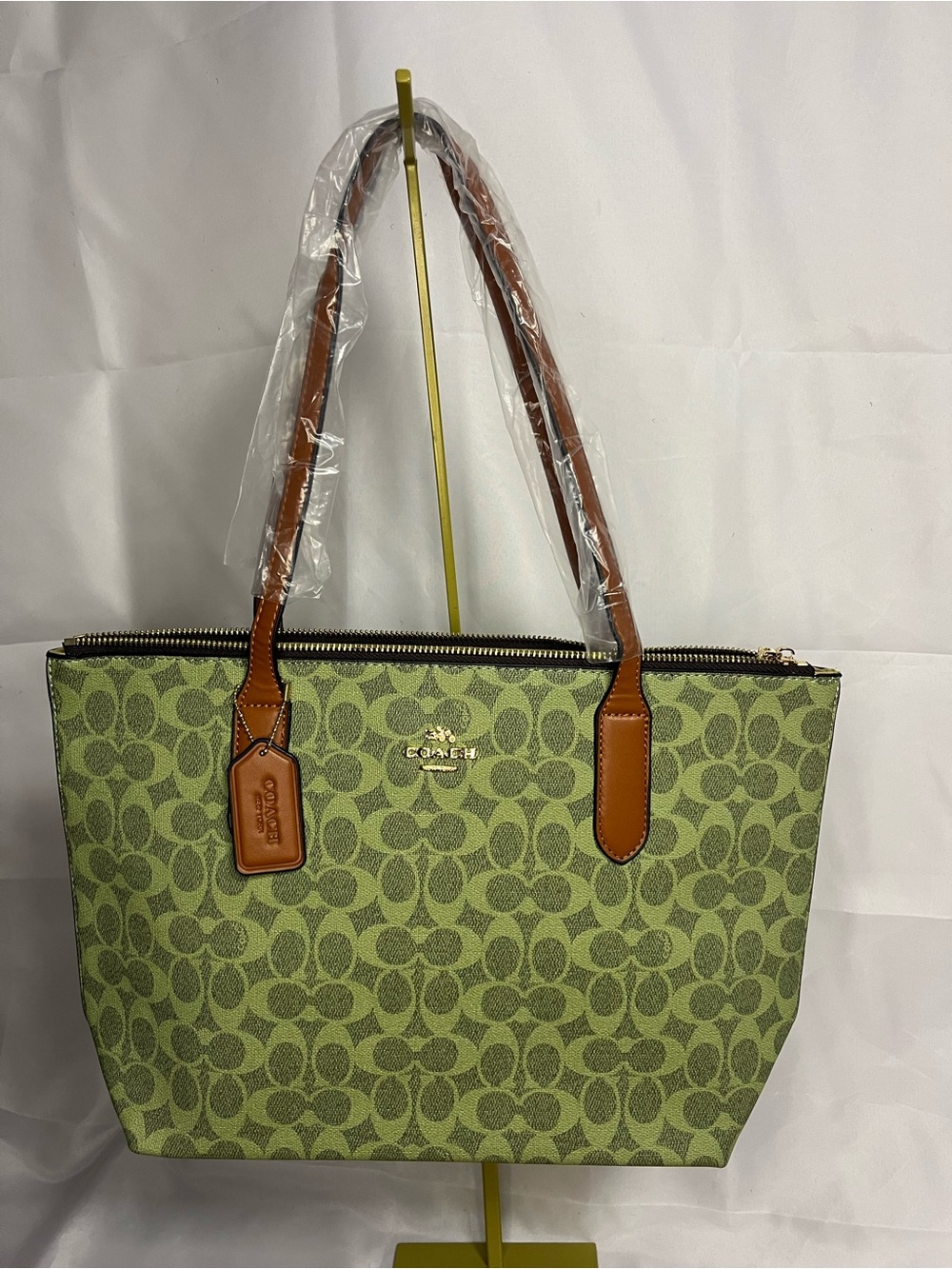 Green Signature Tote with Tan Handles